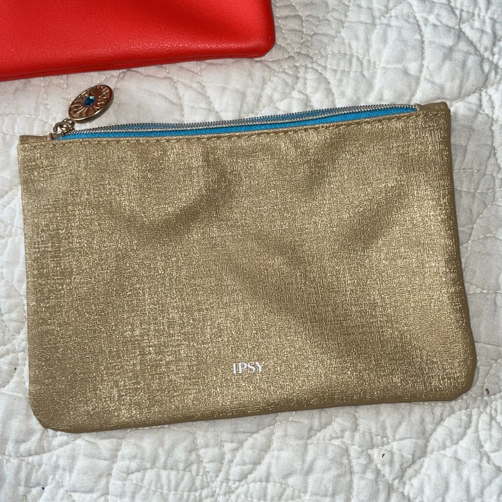 Bundle of 3 make up / cosmetic bags. NWOT!